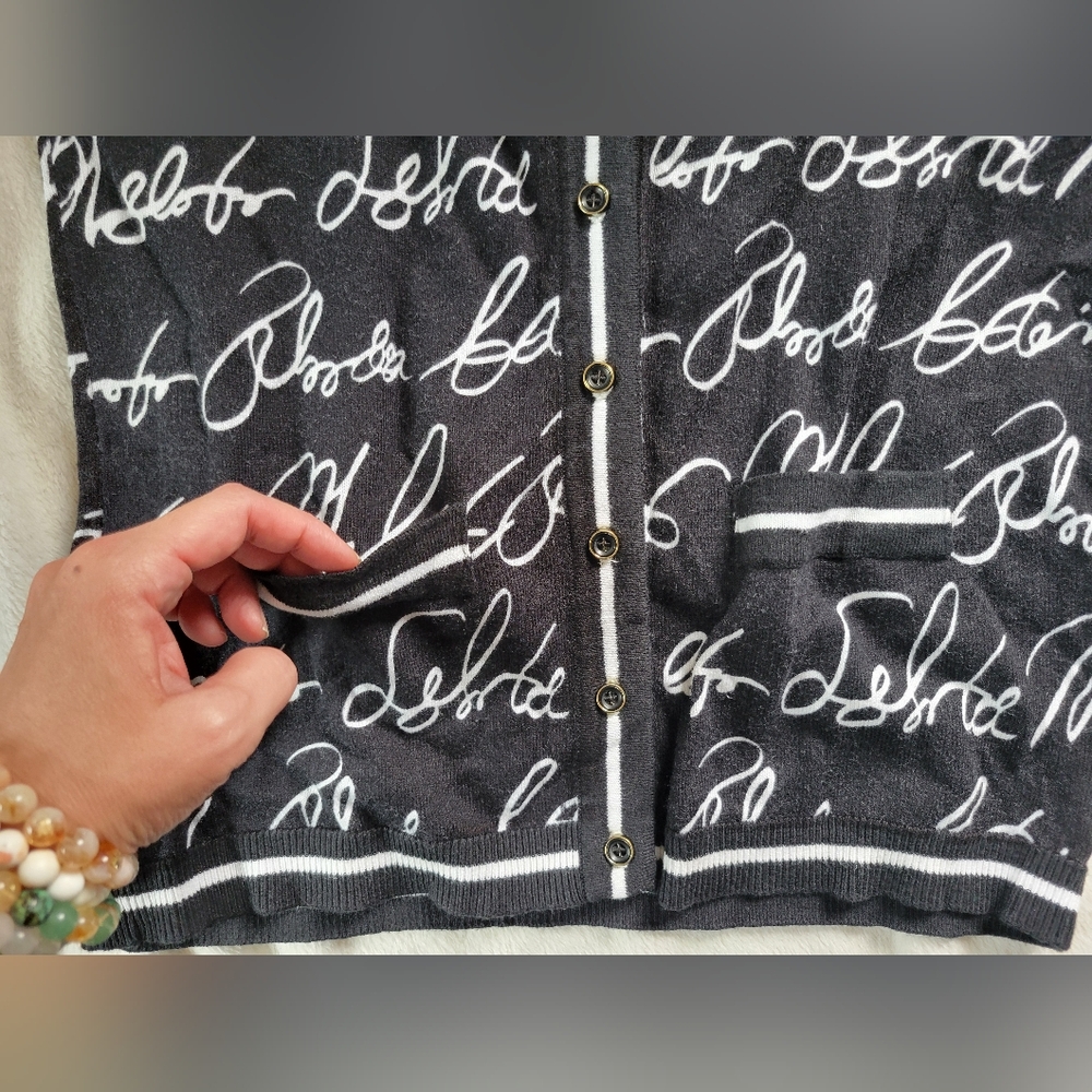 7th Avenue | Cute Black/White Script 3/4 Sleeve Knit Cardigan (SIZE M) - Picture 9 of 13